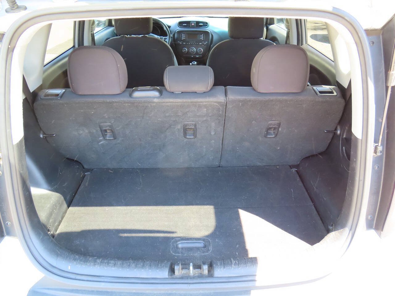 Used 2014 Kia Soul FWD image 9
