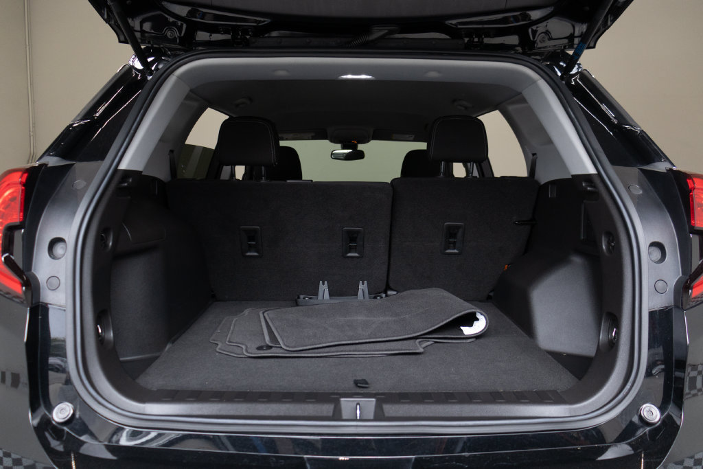 Used 2022 GMC Terrain SLE FWD image 13