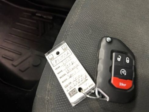 Used 2018 Jeep Wrangler Sport AWD/4WD image 30
