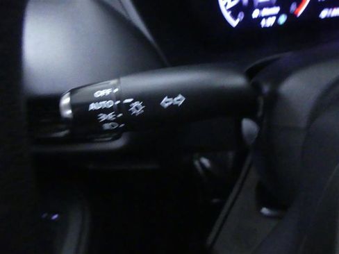 Used 2023 Honda HR-V LX image 15