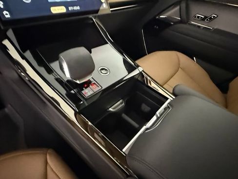 Certified 2025 Land Rover Range Rover Sport Autobiography AWD/4WD image 21