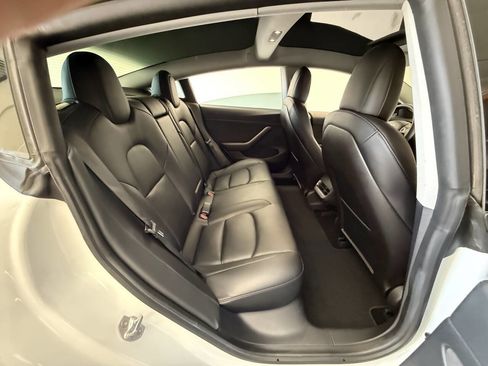 Used 2021 Tesla Model 3 Performance image 34