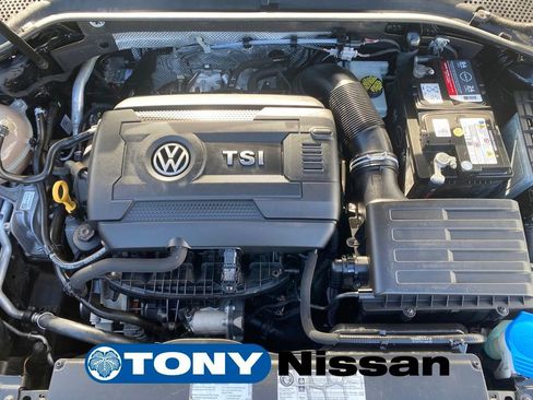 Used 2016 Volkswagen GTI SE w/ Lighting Package (SEL) image 10
