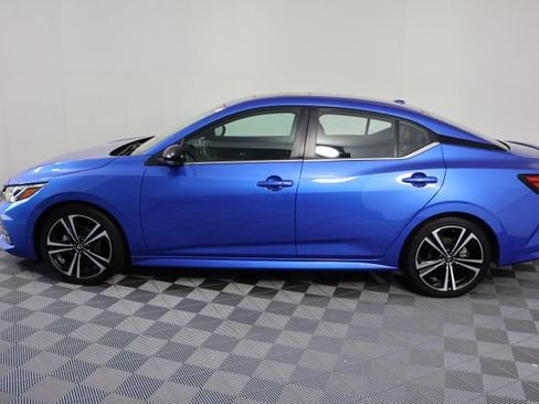 Used 2023 Nissan Sentra SR w/ SR Premium Package FWD image 5
