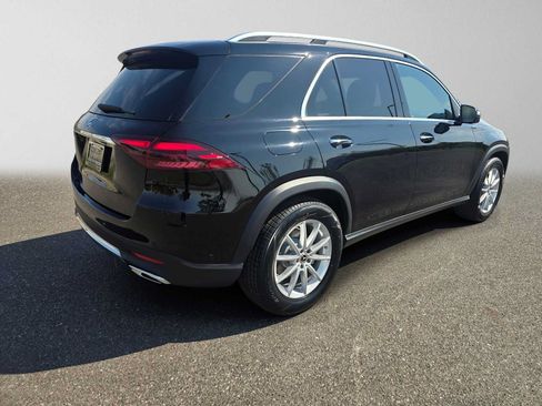 Used 2025 Mercedes-Benz GLE 350 4MATIC w/ Driver Assistance Package image 3