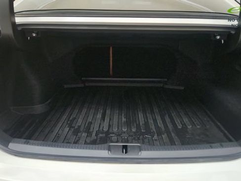 Used 2024 Toyota Crown AWD/4WD image 15