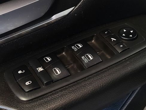 Used 2019 RAM 1500 Big Horn RWD image 27