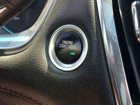 Used 2023 Chevrolet Traverse RS AWD/4WD image 30