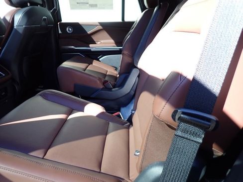 New 2025 Lincoln Navigator Reserve image 16