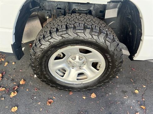 Used 2022 RAM 1500 Tradesman image 32