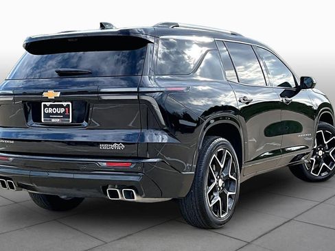 Used 2025 Chevrolet Traverse High Country w/ LPO, Floor Liner Package FWD image 13
