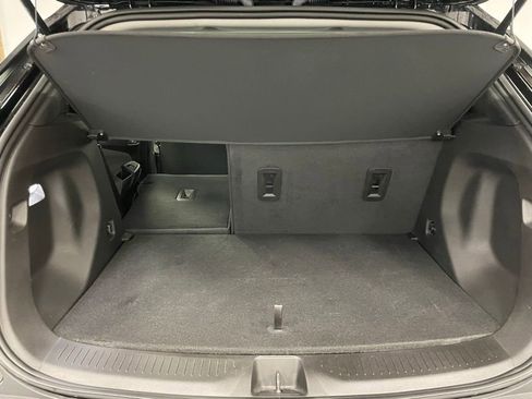 Used 2023 Chevrolet Bolt EUV LT image 24