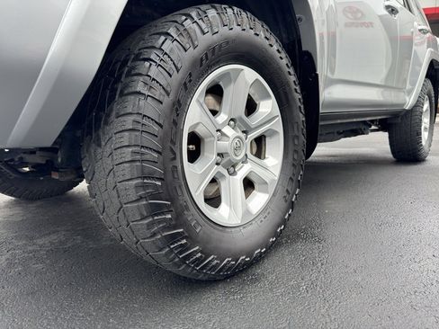 Used 2022 Toyota 4Runner SR5 image 18