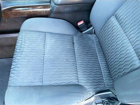 Used 2017 Chevrolet Suburban LS image 14