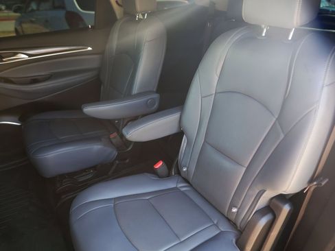 Used 2019 Buick Enclave Essence image 25
