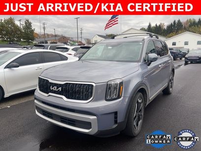 Used 2024 Kia Telluride EX w/ EX Captain's Chair Package