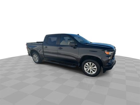 Used 2023 Chevrolet Silverado 1500 Custom image 2