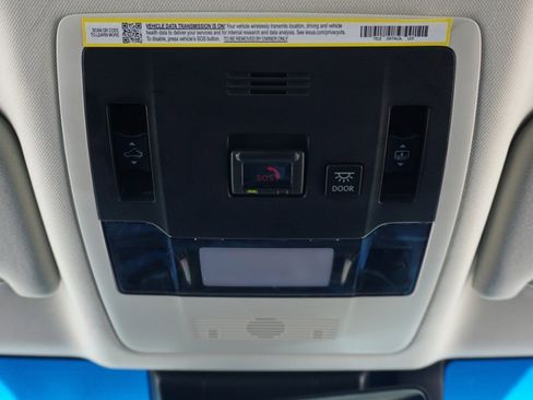 Certified 2025 Lexus ES 350 w/ Premium Package image 27