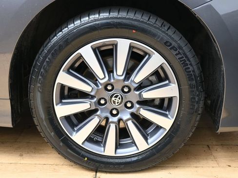 Used 2020 Toyota Sienna LE AWD/4WD image 13