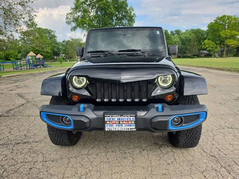 Used 2009 Jeep Wrangler Sahara w/ Dual Top Group AWD/4WD image 5