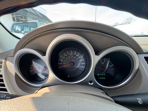 Used 2010 Chrysler Sebring Limited image 14