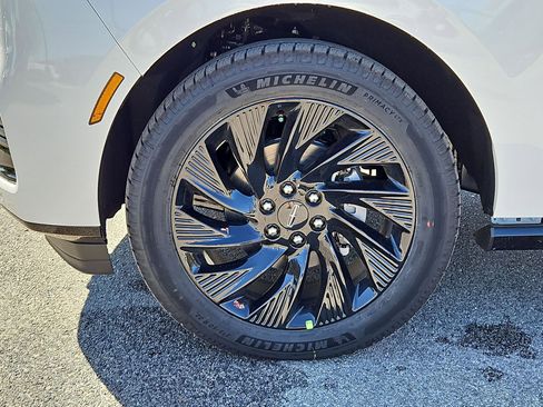 New 2025 Lincoln Navigator L Black Label image 15