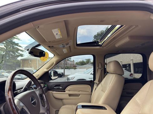 Used 2011 GMC Yukon XL Denali AWD/4WD image 20