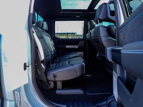 Used 2025 Ford F250 Platinum image 25