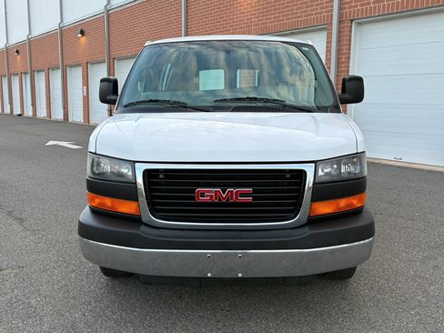 Used 2016 GMC Savana 2500 RWD image 8