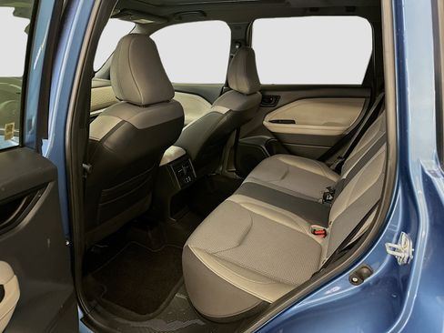 Used 2025 Subaru Forester Premium AWD/4WD image 29