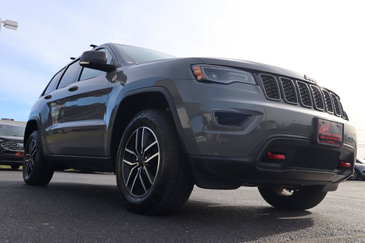 Used 2021 Jeep Grand Cherokee Trailhawk w/ Trailhawk Luxury Group AWD/4WD image 17