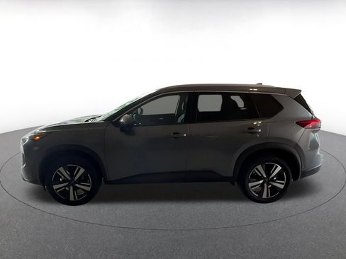 Used 2026 Nissan Rogue SL FWD image 9