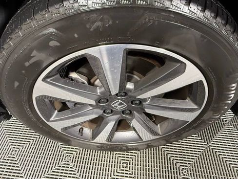 Used 2024 Honda Pilot Elite image 14