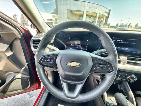 Used 2026 Chevrolet TrailBlazer LT AWD/4WD image 14