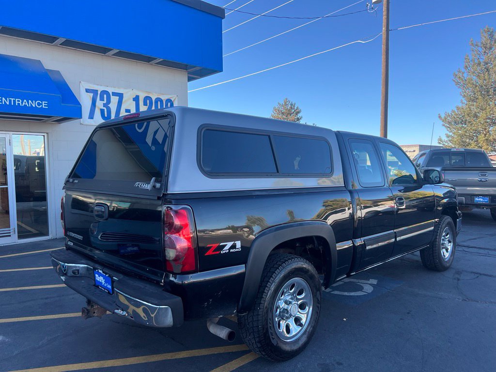Used 2006 Chevrolet Silverado 1500 LT w/ Light Duty Power Package AWD/4WD image 3