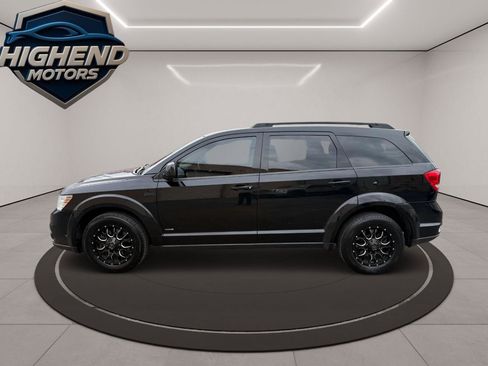 Used 2019 Dodge Journey SE image 4