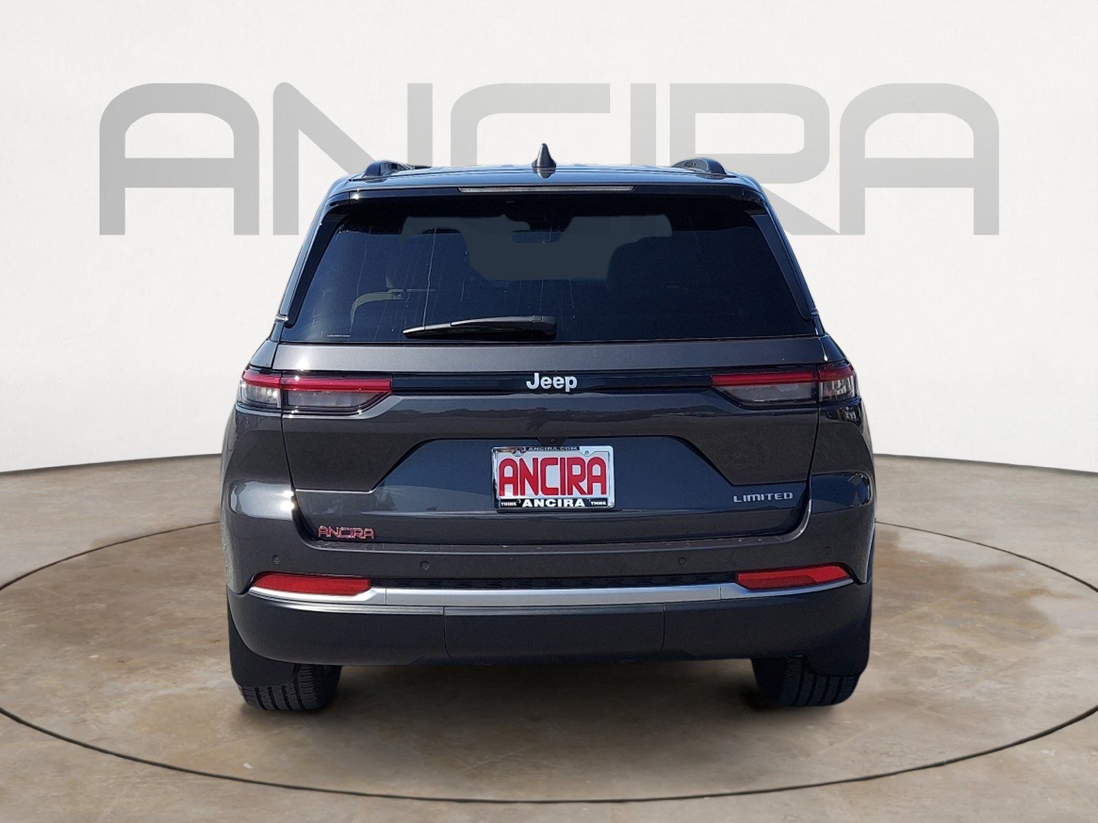 Used 2026 Jeep Grand Cherokee Limited w/ MOPAR Finishing Package RWD image 9