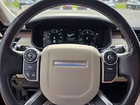 Used 2018 Land Rover Discovery HSE AWD/4WD image 22