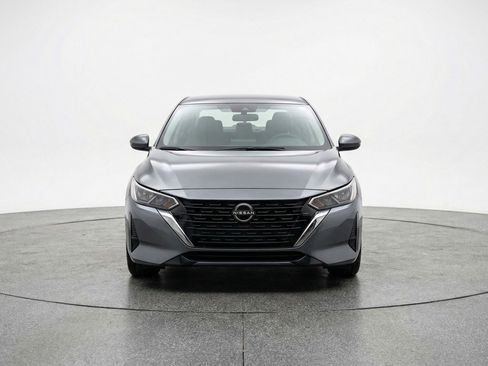 Used 2025 Nissan Sentra SV image 2