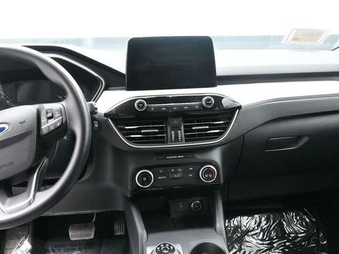 Used 2021 Ford Escape SE image 19