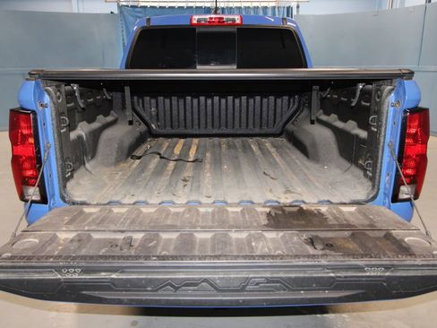 Used 2025 Chevrolet Colorado Trail Boss AWD/4WD image 35