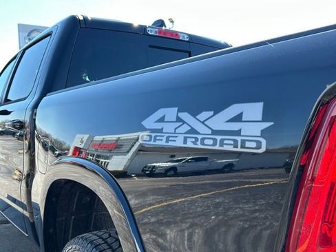 New 2026 RAM 1500 Laramie AWD/4WD image 7