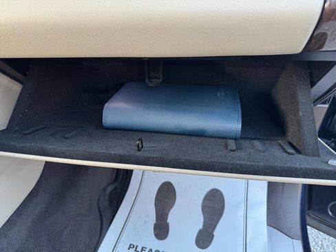 Used 2016 Land Rover Range Rover Sport HSE image 38