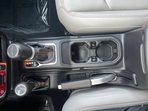 Certified 2021 Jeep Gladiator Mojave image 32