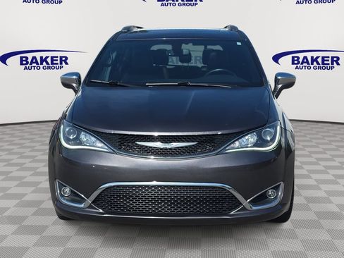 Used 2020 Chrysler Pacifica Limited FWD image 8