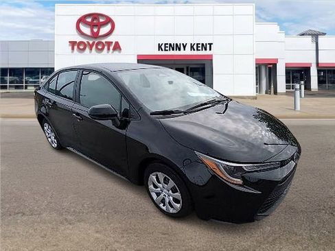 Certified 2025 Toyota Corolla LE w/ Convenience Package FWD image 1