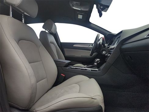 Used 2017 Hyundai Sonata Sport 2.0T w/ Winter Weather Package image 22