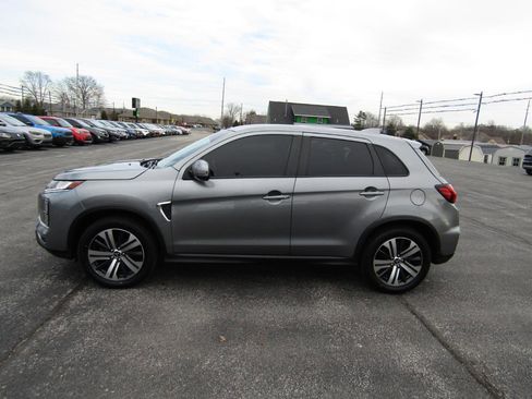 Used 2020 Mitsubishi Outlander Sport SE image 4