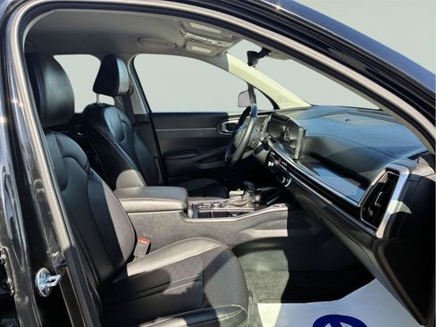 Used 2025 Kia Sorento X-Line EX AWD/4WD image 17
