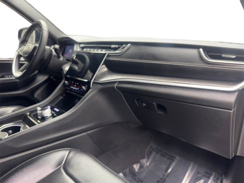 Used 2024 Jeep Grand Cherokee L Limited w/ Luxury Tech Group II image 57